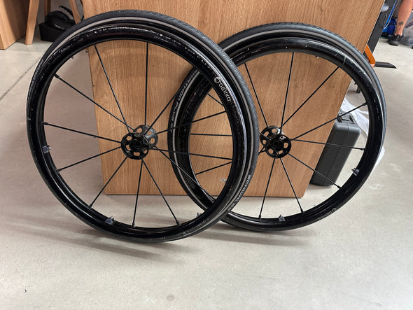 Clearance - 24" Spinergy LX wheels with Gekko handrims and new tyres